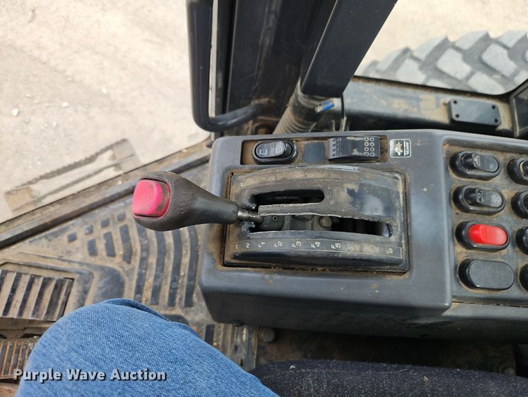 image for item DT7662 2011 Komatsu GD655-5 motor grader