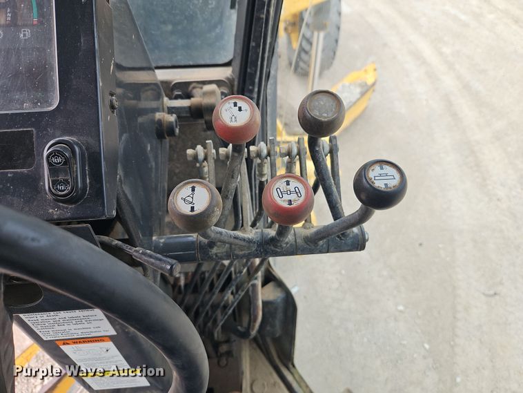 image for item DT7662 2011 Komatsu GD655-5 motor grader