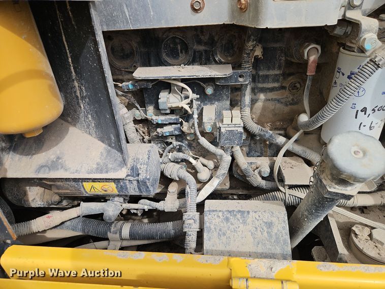 image for item DT7662 2011 Komatsu GD655-5 motor grader