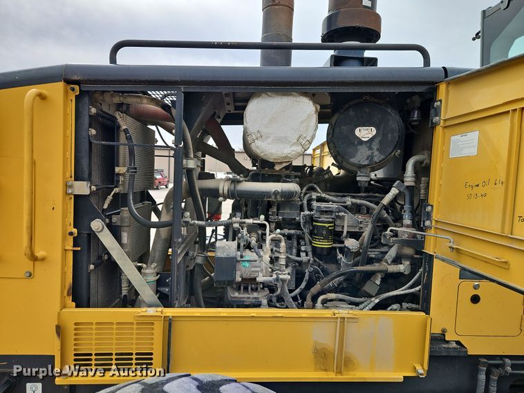 image for item DT7662 2011 Komatsu GD655-5 motor grader