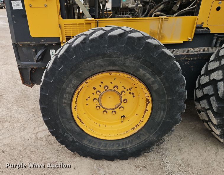 image for item DT7662 2011 Komatsu GD655-5 motor grader