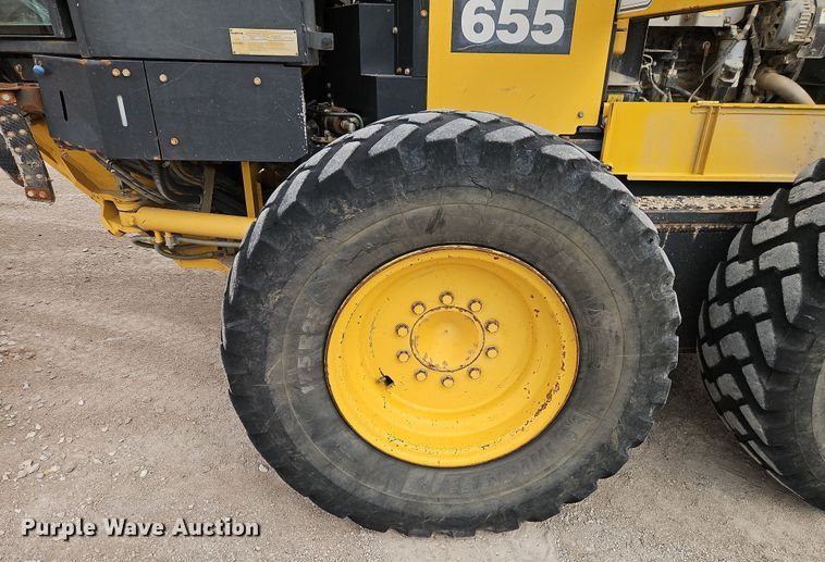 image for item DT7662 2011 Komatsu GD655-5 motor grader