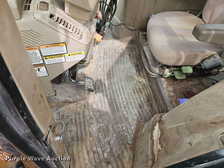 image for item DT7663 2011 John Deere 6330 MFWD tractor