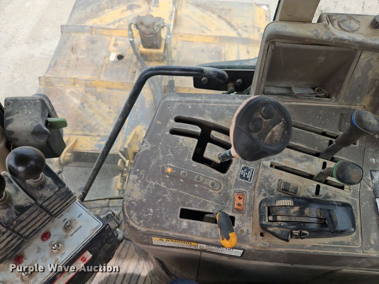 image for item DT7663 2011 John Deere 6330 MFWD tractor