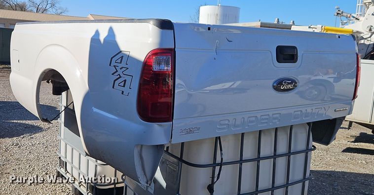 image for item DT7664 Pickup truck bed