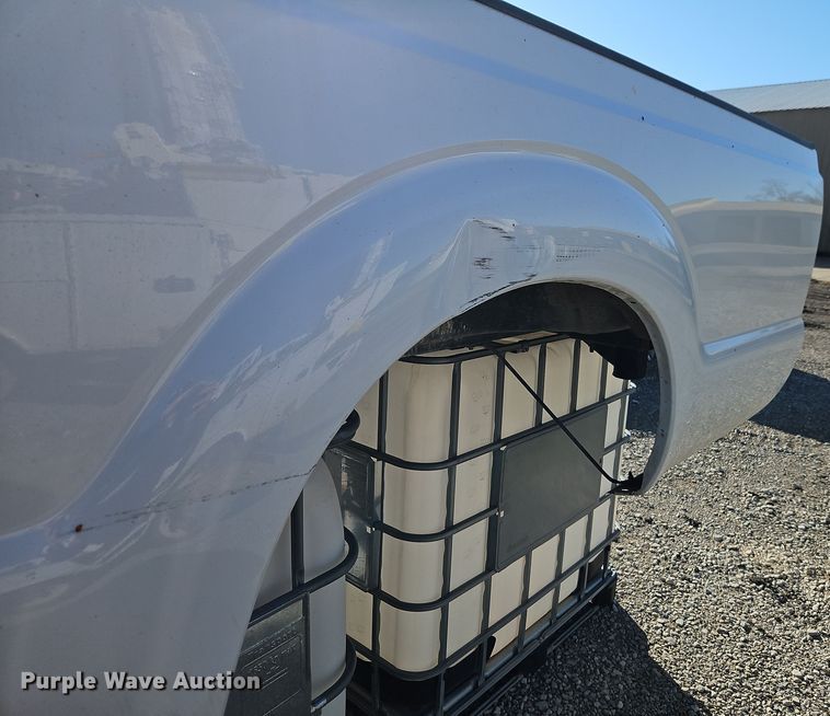 image for item DT7664 Pickup truck bed