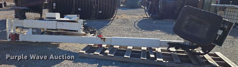 image for item DT7665 Versalift VST240I bucket lift