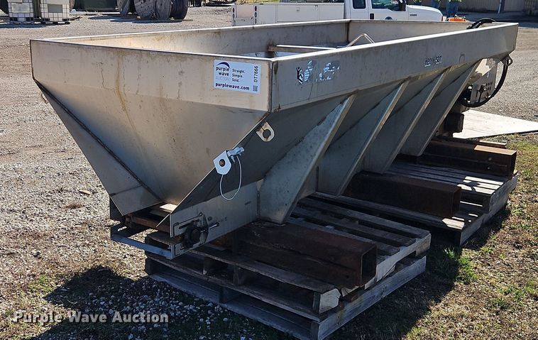 image for item DT7666 Henderson FSP2x10xBRIGGSxSS spreader