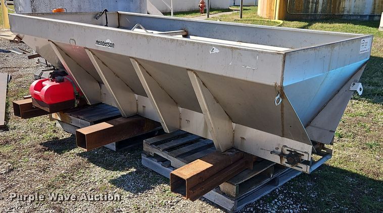 image for item DT7666 Henderson FSP2x10xBRIGGSxSS spreader