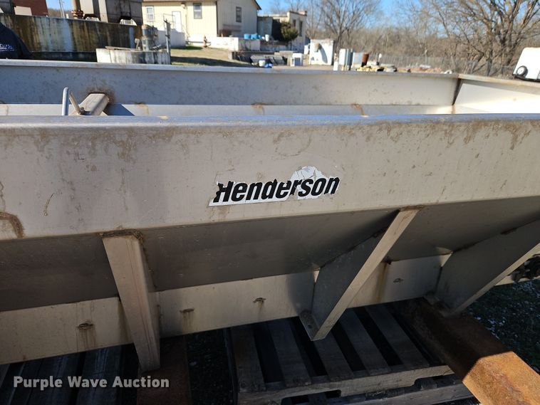 image for item DT7666 Henderson FSP2x10xBRIGGSxSS spreader