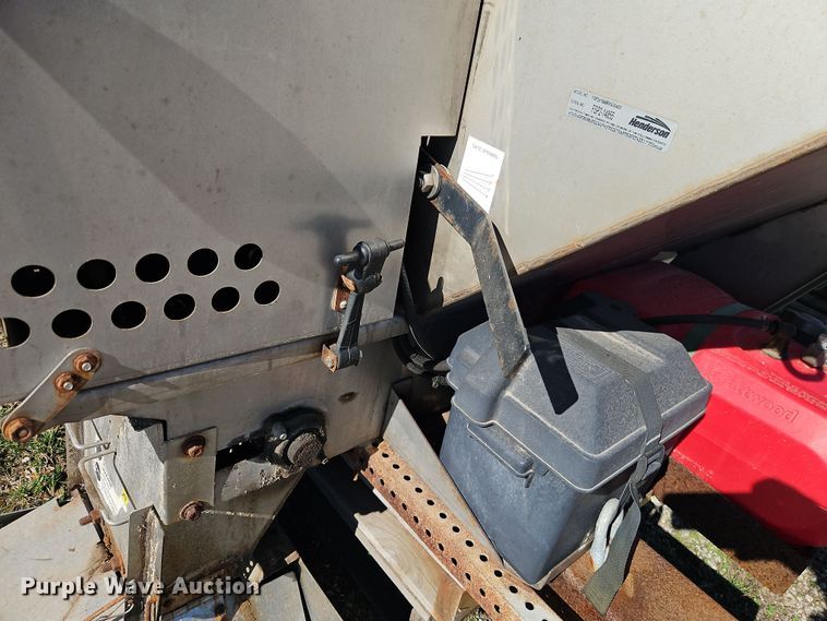 image for item DT7666 Henderson FSP2x10xBRIGGSxSS spreader