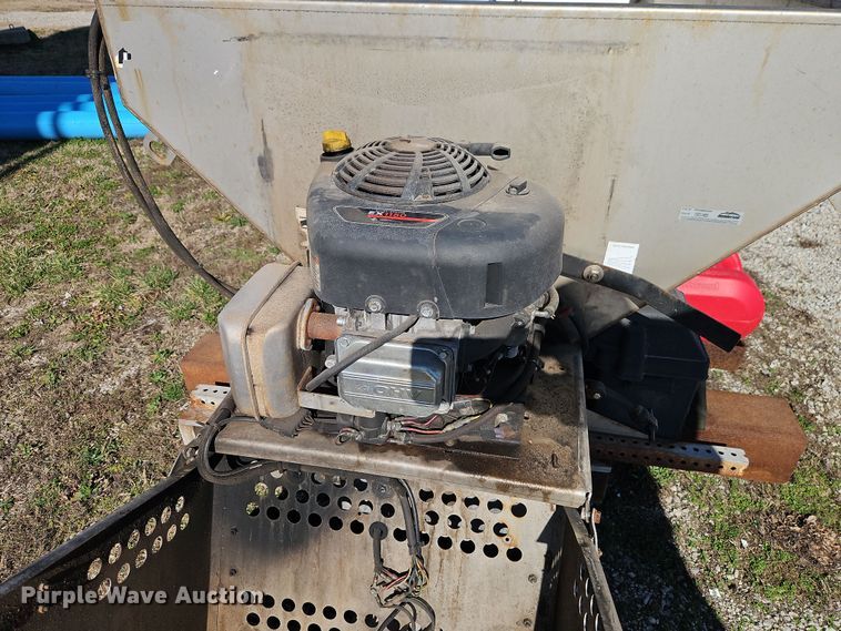 image for item DT7666 Henderson FSP2x10xBRIGGSxSS spreader