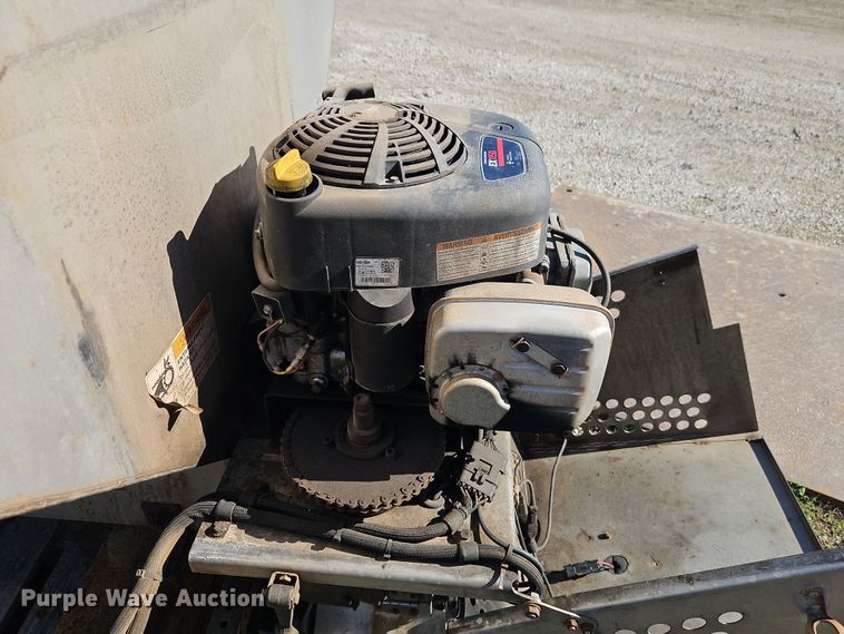 image for item DT7666 Henderson FSP2x10xBRIGGSxSS spreader