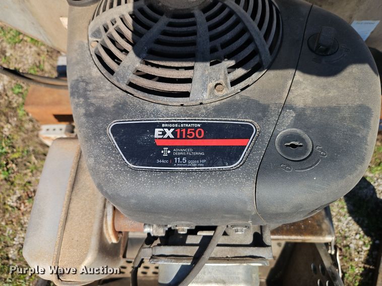 image for item DT7666 Henderson FSP2x10xBRIGGSxSS spreader