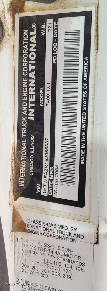 image for item DV0650 2005 International 7400 digger derrick truck