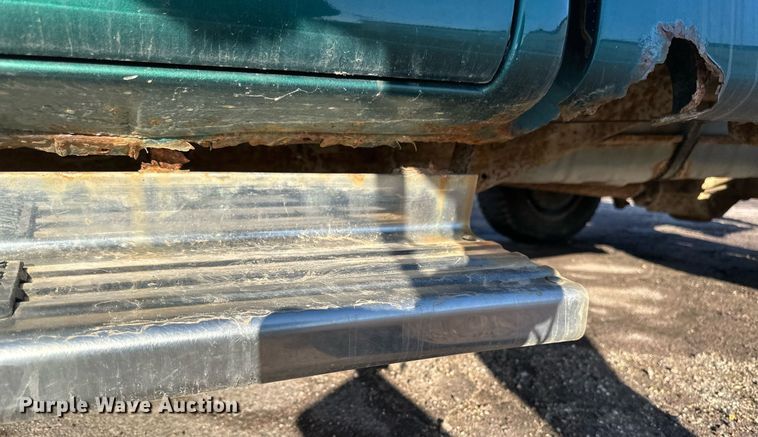 image for item DV0658 1999 Ford  F150 pickup truck