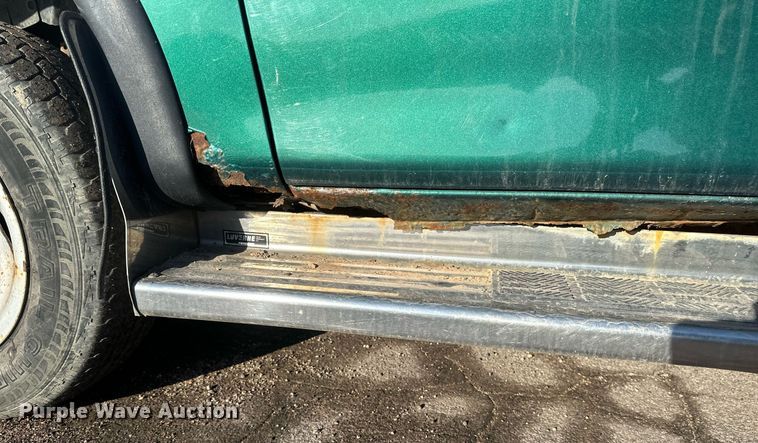 image for item DV0658 1999 Ford  F150 pickup truck