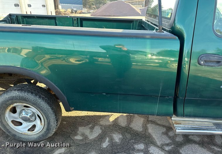 image for item DV0658 1999 Ford  F150 pickup truck