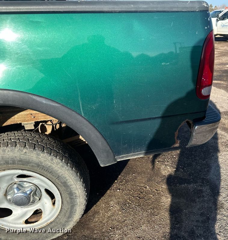 image for item DV0658 1999 Ford  F150 pickup truck