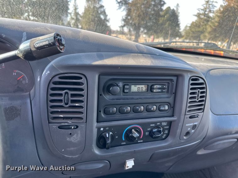 image for item DV0658 1999 Ford  F150 pickup truck