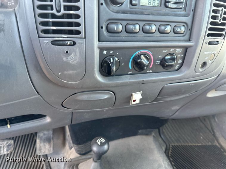 image for item DV0658 1999 Ford  F150 pickup truck