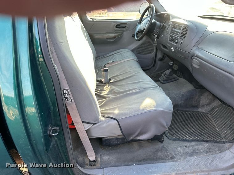 image for item DV0658 1999 Ford  F150 pickup truck