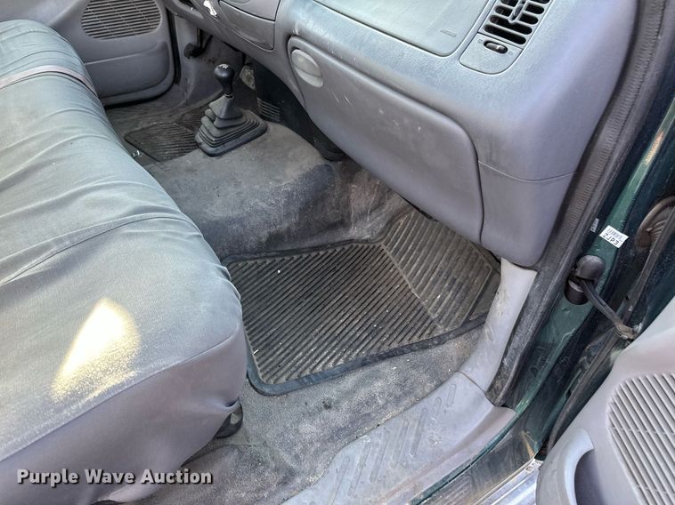 image for item DV0658 1999 Ford  F150 pickup truck