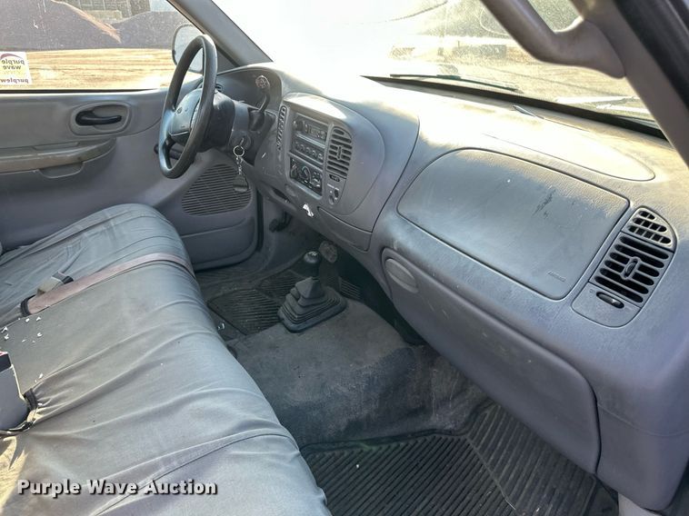 image for item DV0658 1999 Ford  F150 pickup truck