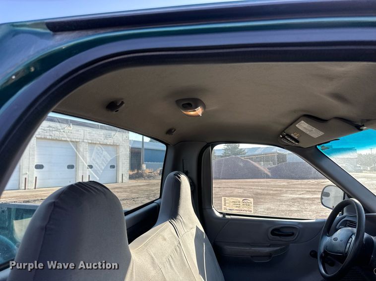 image for item DV0658 1999 Ford  F150 pickup truck