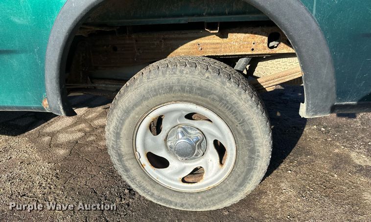 image for item DV0658 1999 Ford  F150 pickup truck