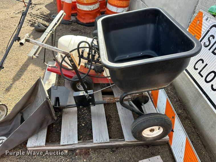 image for item DV0659 Lawn equipment