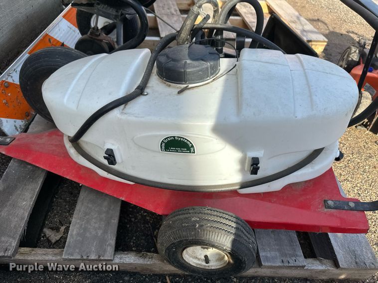 image for item DV0659 Lawn equipment