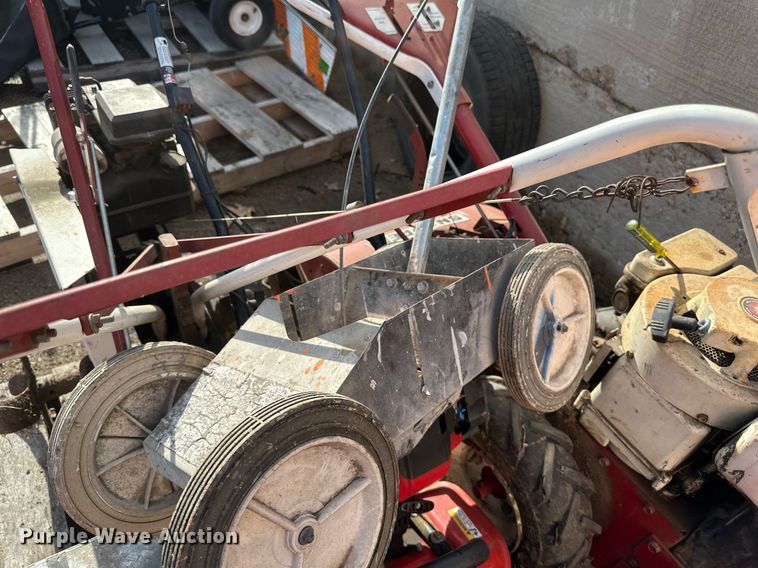 image for item DV0660 Lawn equipment