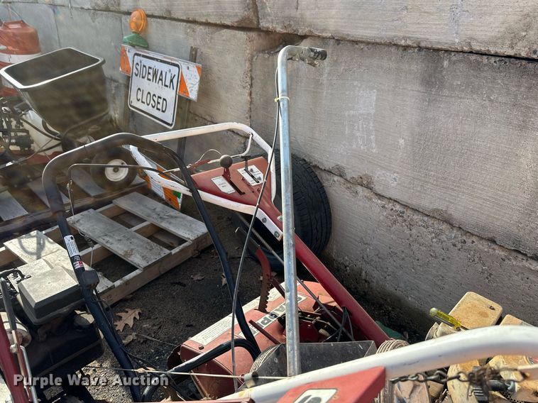 image for item DV0660 Lawn equipment