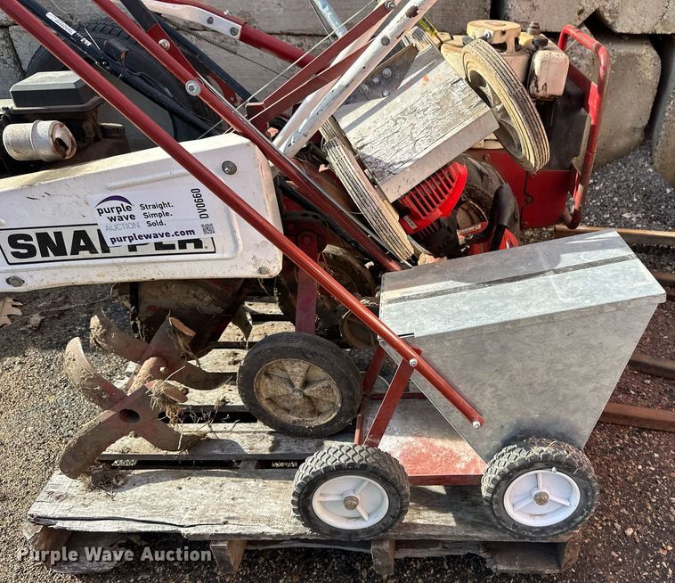 image for item DV0660 Lawn equipment