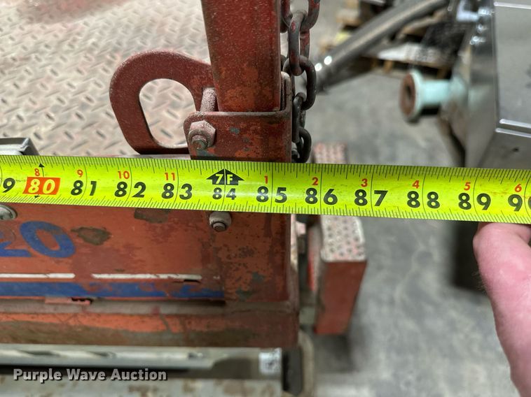 image for item DV0663 2005 SkyJack SJ3220 scissor lift