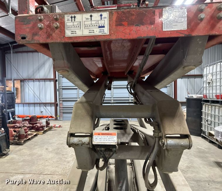 image for item DV0663 2005 SkyJack SJ3220 scissor lift