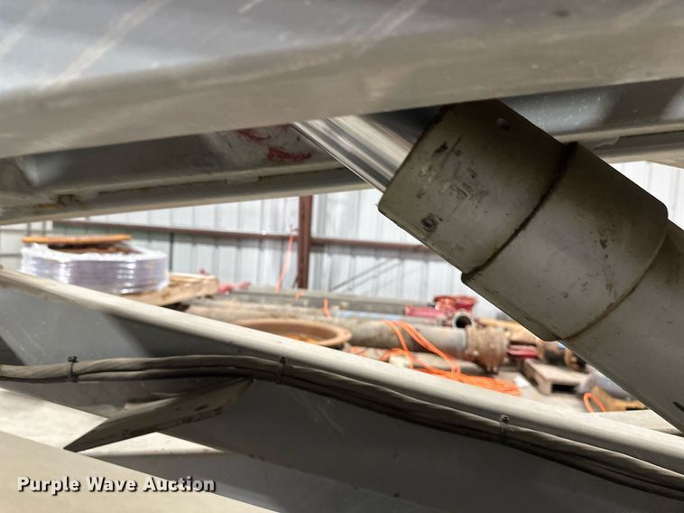 image for item DV0663 2005 SkyJack SJ3220 scissor lift