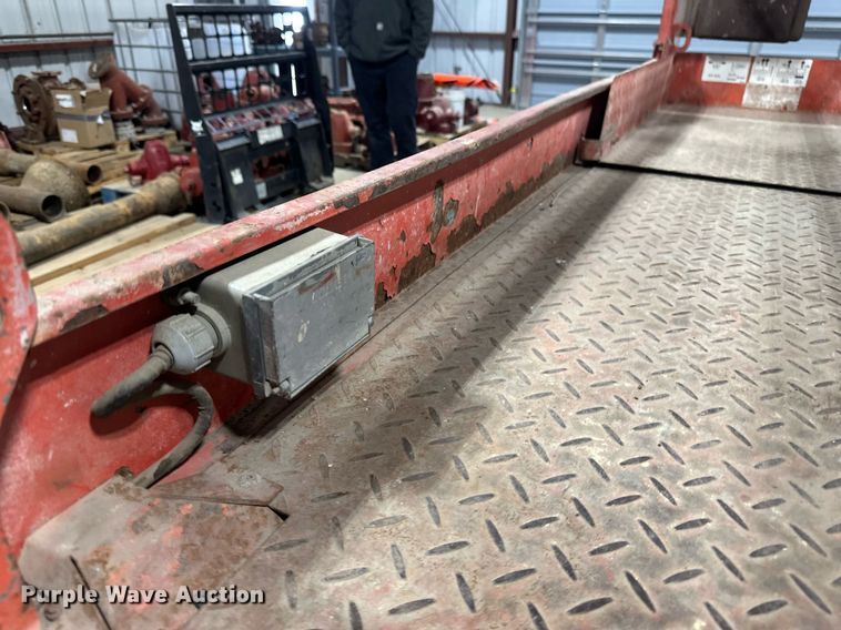 image for item DV0663 2005 SkyJack SJ3220 scissor lift