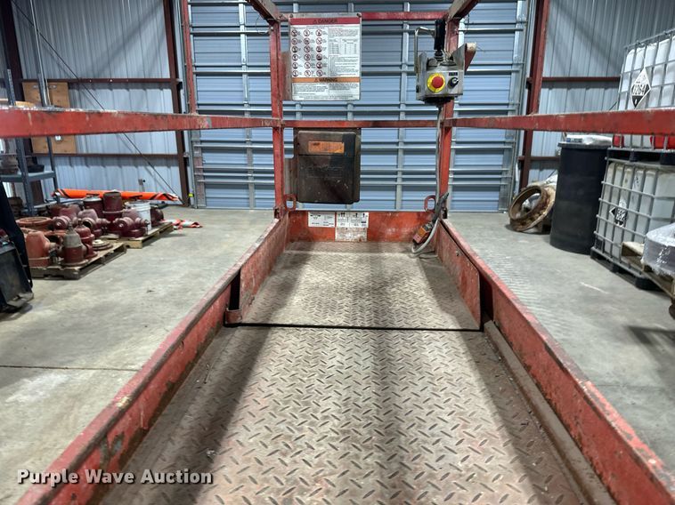 image for item DV0663 2005 SkyJack SJ3220 scissor lift