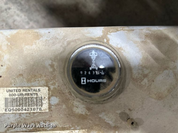 image for item DV0663 2005 SkyJack SJ3220 scissor lift