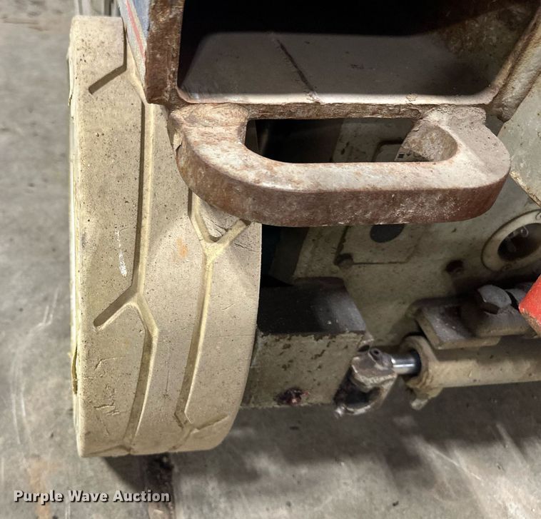 image for item DV0663 2005 SkyJack SJ3220 scissor lift