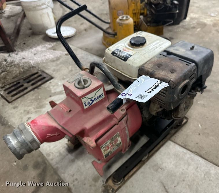 image for item DV0688 (2) pumps