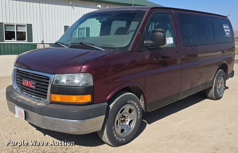 image for item DW3096 2003 GMC Savana van
