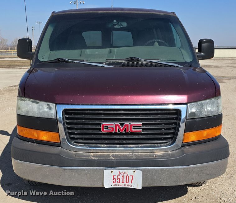 image for item DW3096 2003 GMC Savana van