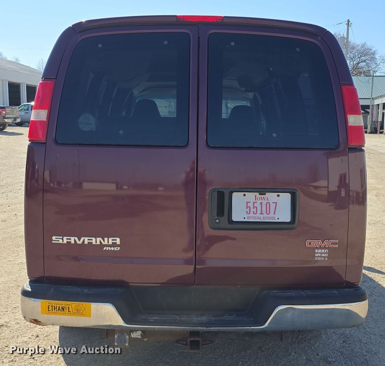 image for item DW3096 2003 GMC Savana van