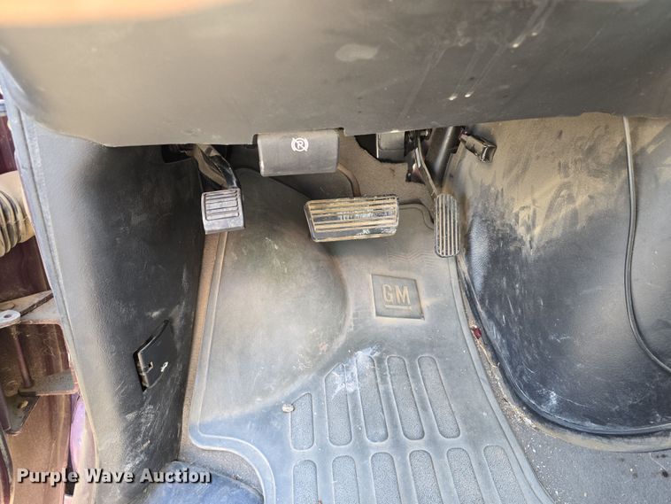 image for item DW3096 2003 GMC Savana van