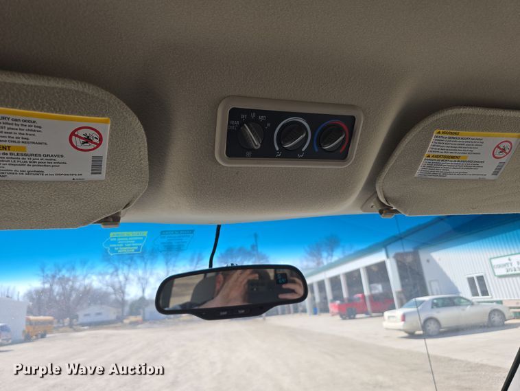 image for item DW3096 2003 GMC Savana van