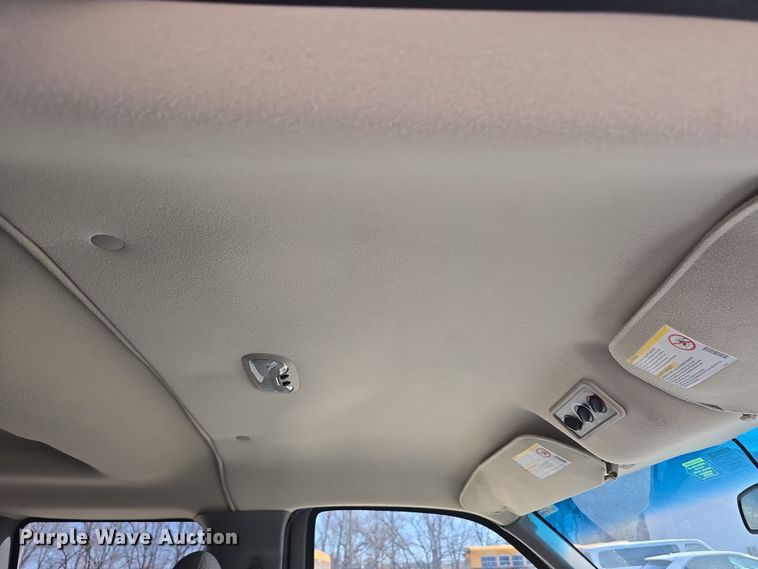 image for item DW3096 2003 GMC Savana van