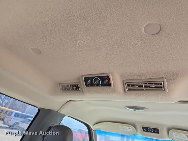 image for item DW3096 2003 GMC Savana van